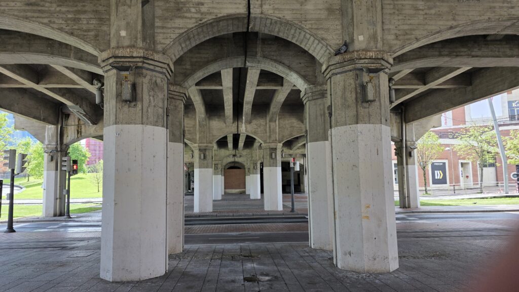 Bilbao A Deusto híd viaduktjának összeszerelése