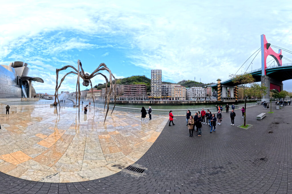 Bilbao Museum and Maman