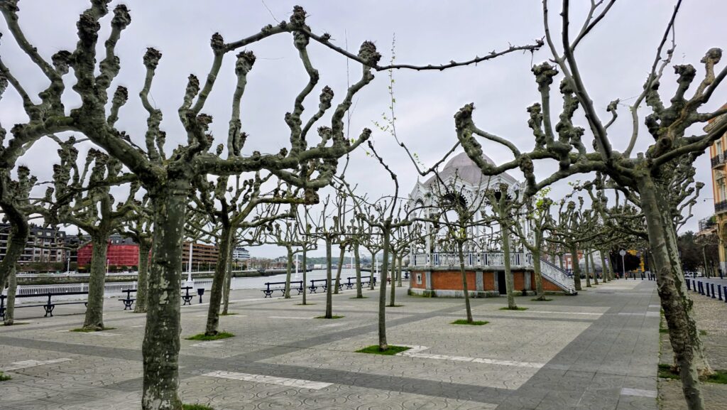 Portugalete is a town lying to the west of Bilbao in the province of Biscay in the Autonomous Community of the Basque Country