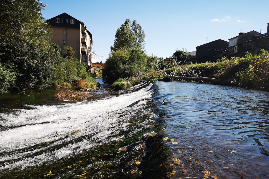 A Camino nem rövidíti le az utat önmagadhoz. Végigvezet rajta.
